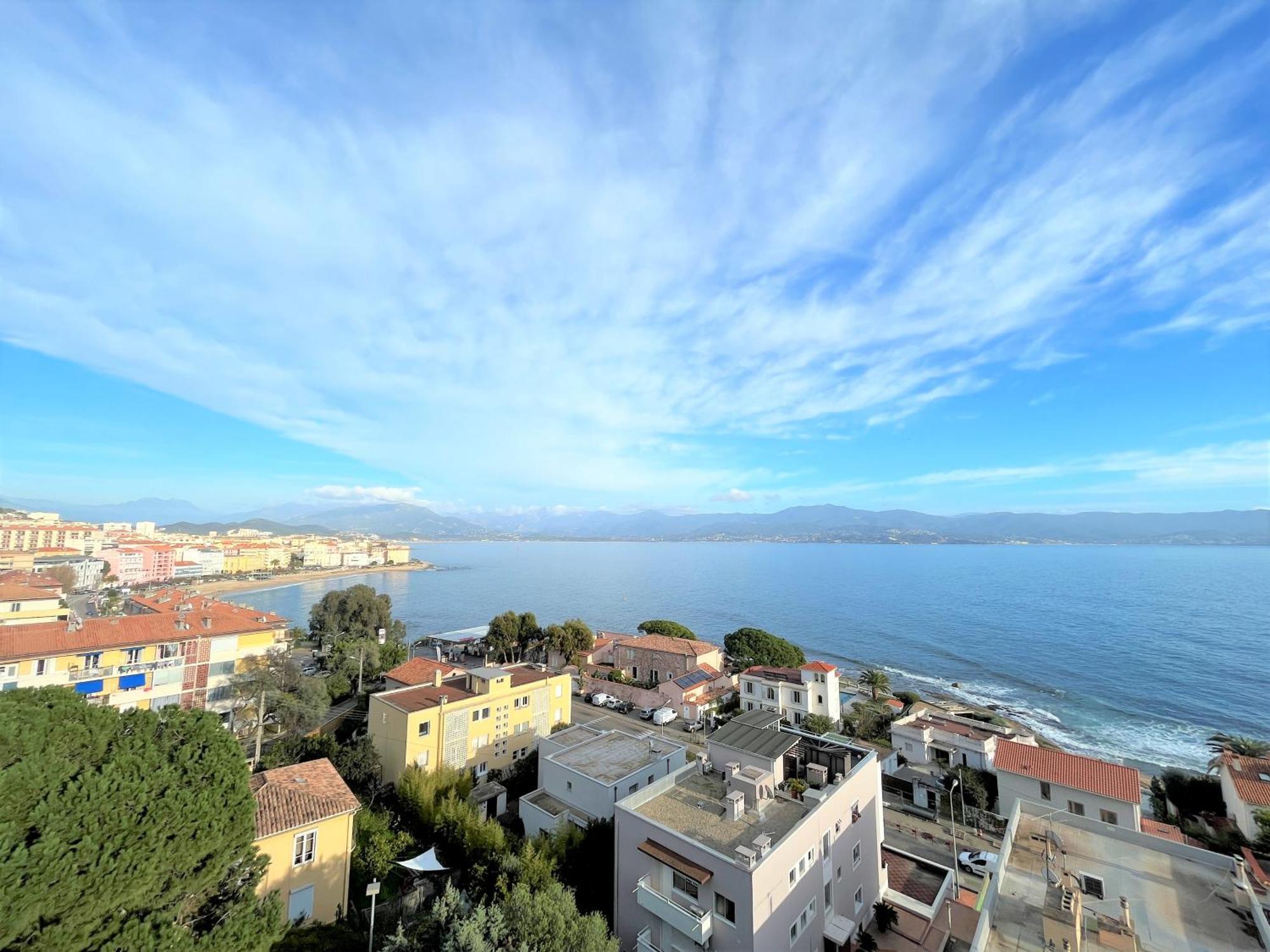 Appartement Vue Mer Carmino Ajaccio アジャクシオ エクステリア 写真